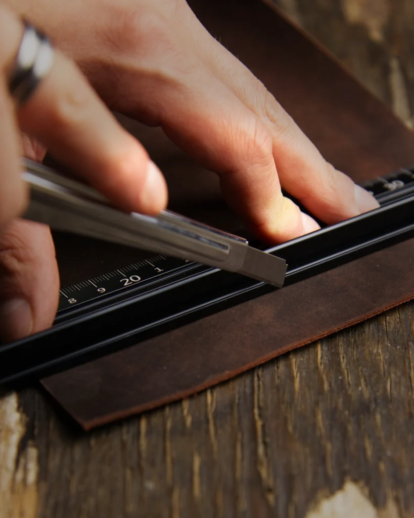 3 Linijka aluminiowa do cięcia