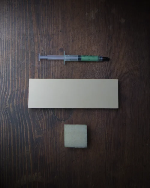 strop z pastą diamentową i kauczukiem